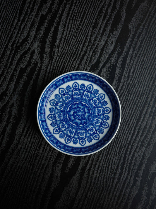 Handcrafted Blue-and-White “Gambiered Canton Gauze ” Multi-Use Plate / Dessert Dish