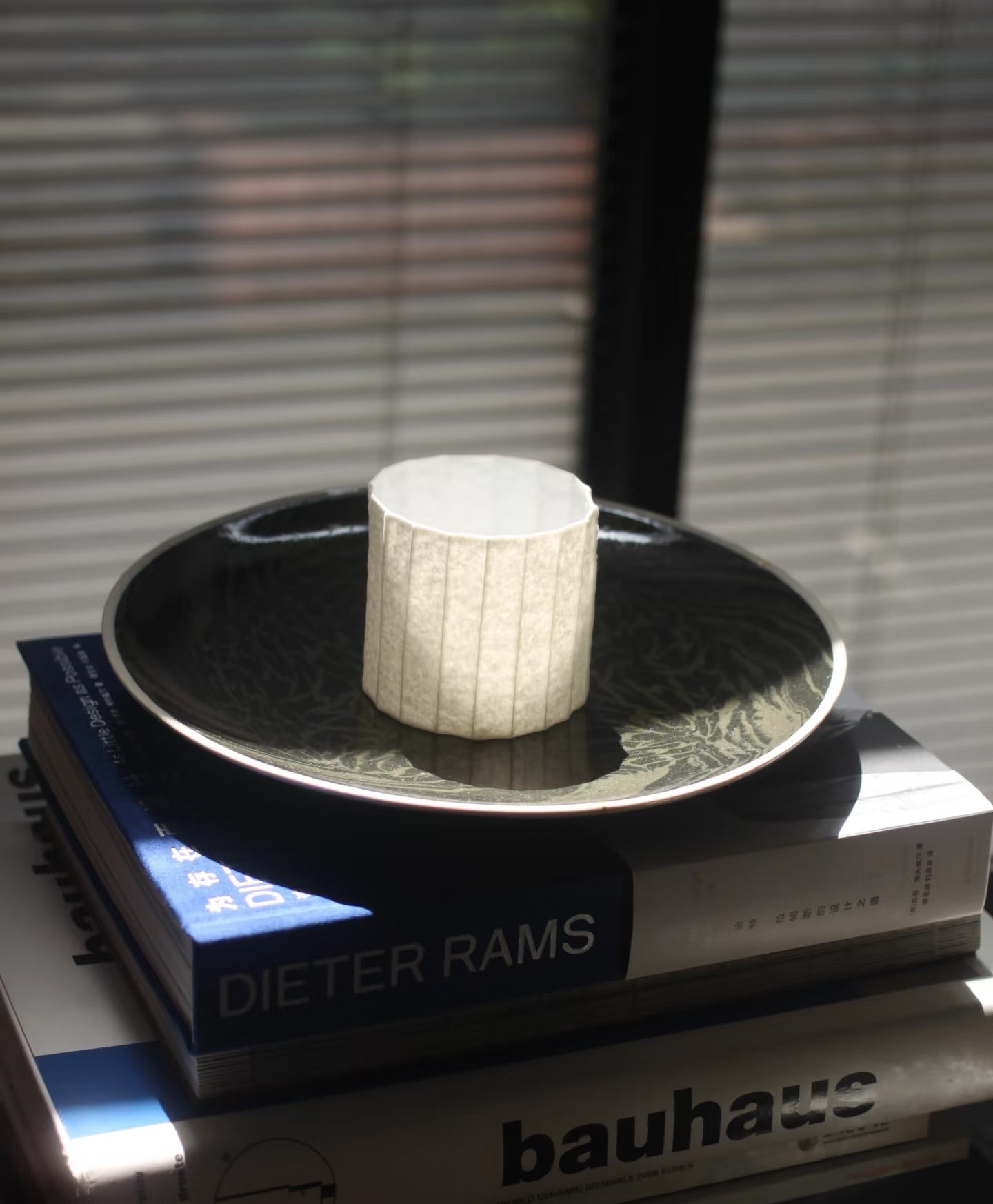 Kilnora Lumora Stonefold Series 250 ml porcelain cup with natural stone-folded facets and delicate light-capturing translucence.