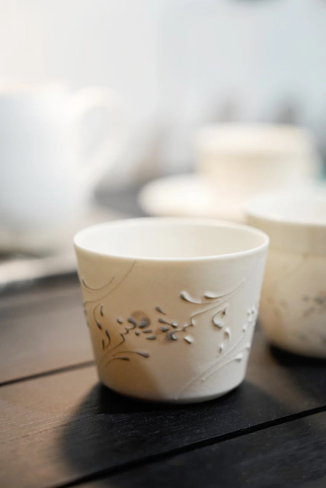 Kilnora Sōng Dandelion Series matte Chyongku ceramic cup with hand-drawn slip lines and mineral dusting