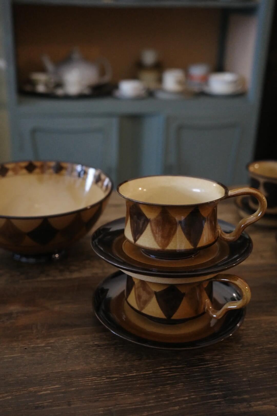 Kilnora Shisō Caramel Diamond porcelain cup and saucer set with carved diamond pattern