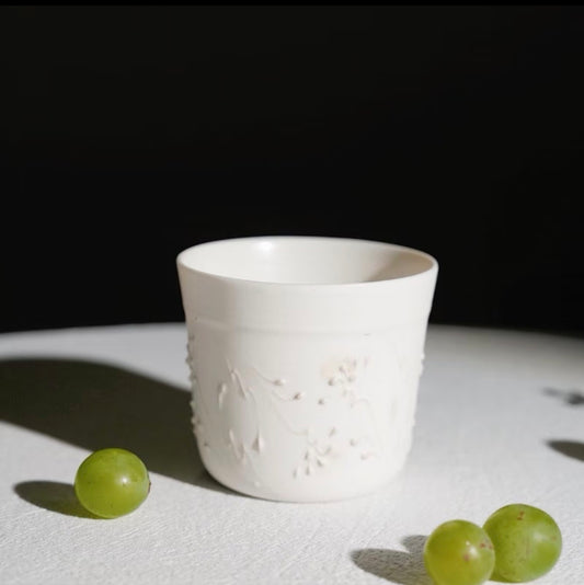 Kilnora Sōng Dandelion Series matte Chyongku ceramic cup with hand-drawn slip lines and mineral dusting