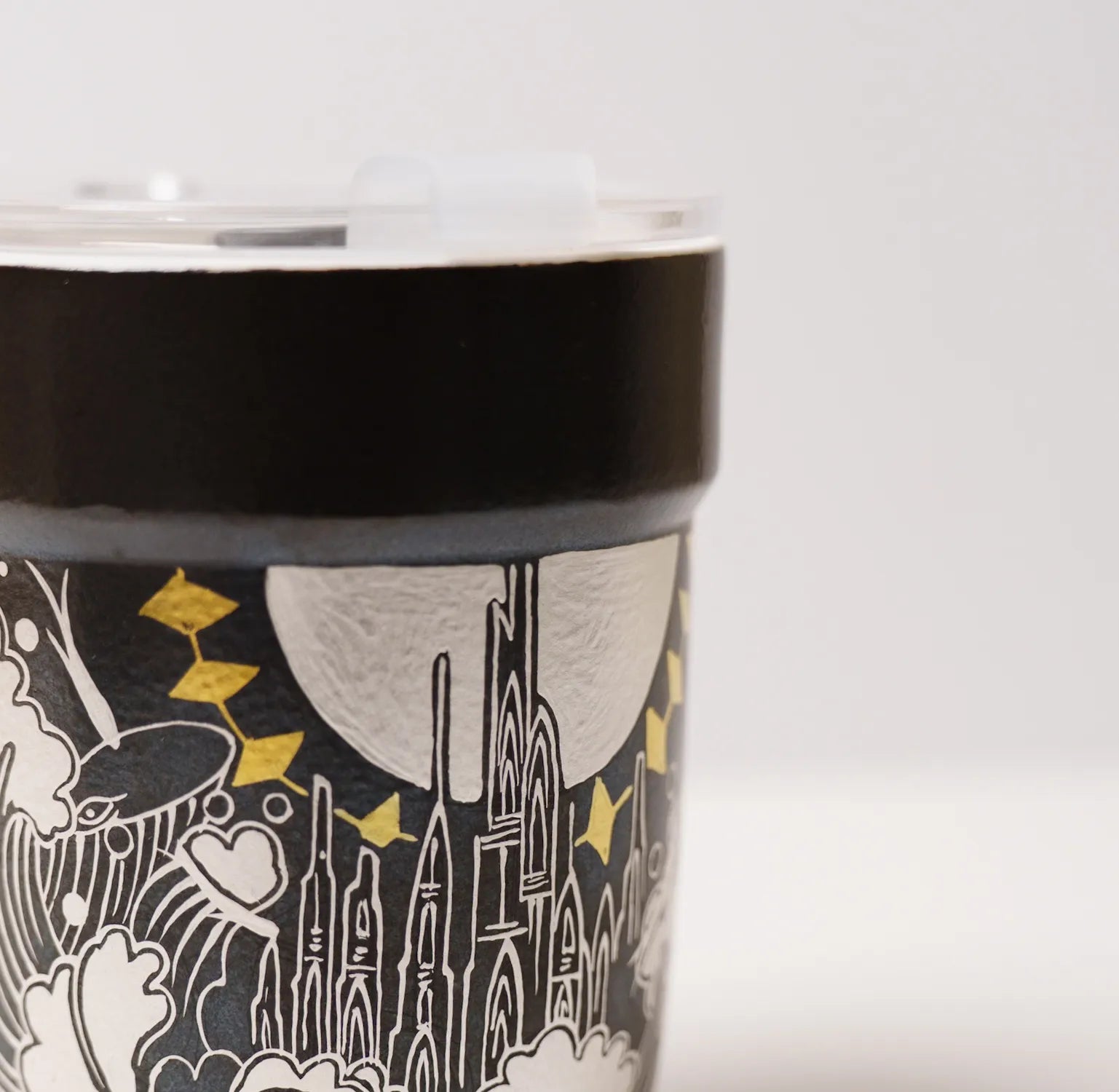 Kilnora Aokawa Chihiro Atlantis Wave porcelain cup featuring silver wave patterns